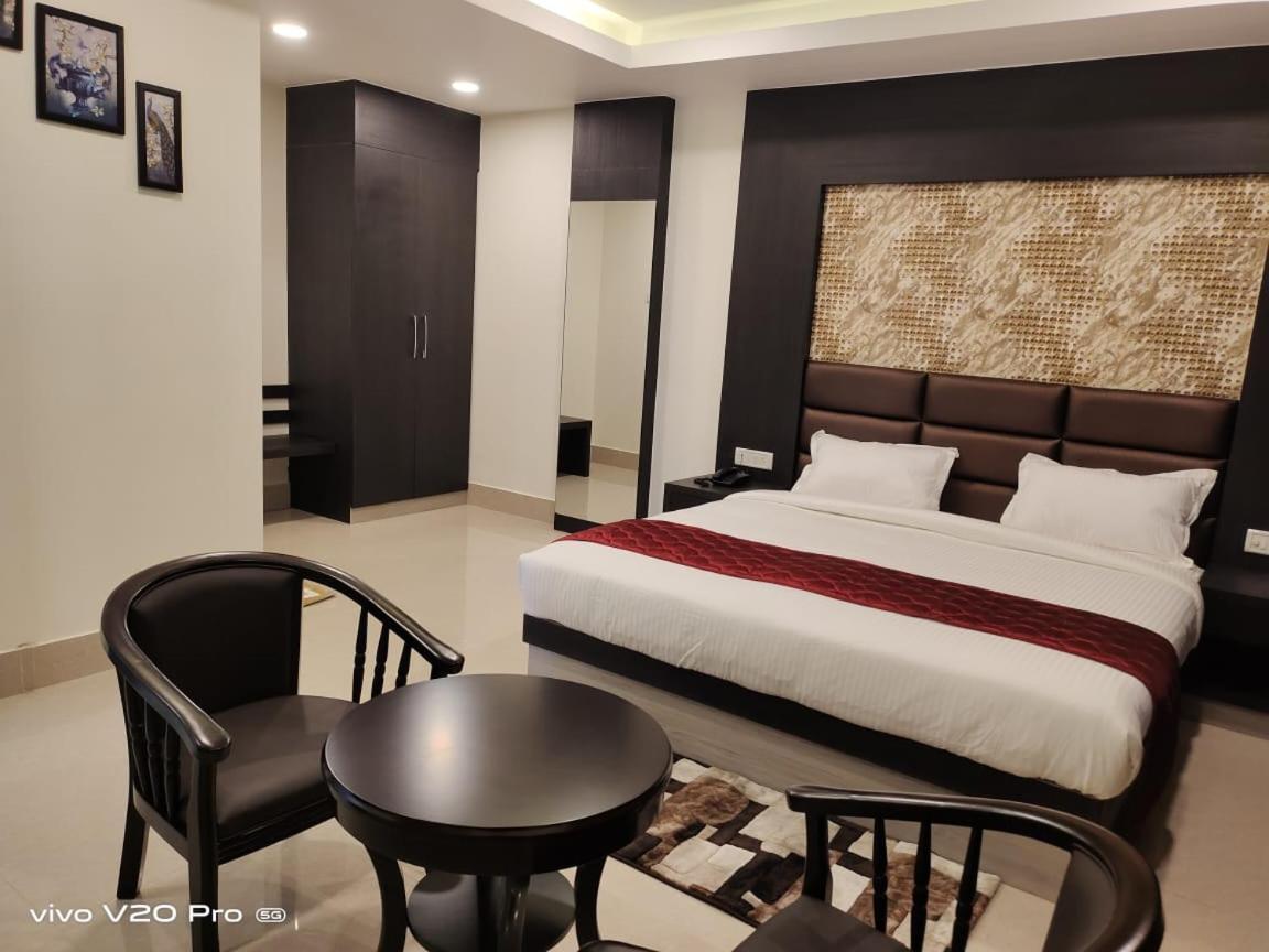 The Northern Lights Hotell Port Blair Exteriör bild